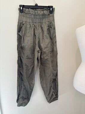 Fp Movement by Free People Army Green Jogger Wind Pants in Size M